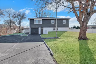 39 Roosevelt Boulevard, Patchogue, NY 11772 - Photo 22