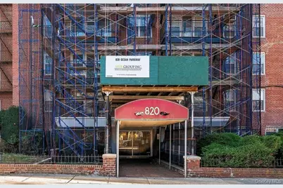 820 Ocean Parkway #404, Brooklyn, NY 11230 - Photo 2