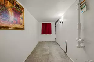 2304 Glebe Ave, Bronx, NY 10462 - Photo 16