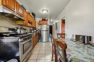 2304 Glebe Ave, Bronx, NY 10462 - Photo 20