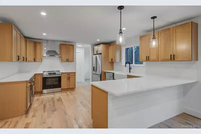 63C Blydenburgh Road, Centereach, NY 11720 - Photo 4