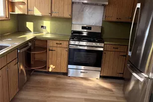 10 Irenhyl Ave, Port Chester, NY 10573 - Photo 2