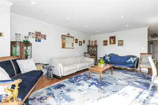 12 Bond St, Great Neck, NY 11021 - Photo 4