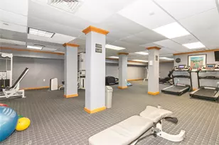 12 Bond St, Great Neck, NY 11021 - Photo 22