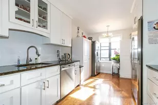 12 Bond St, Great Neck, NY 11021 - Photo 10