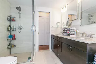 12 Bond St, Great Neck, NY 11021 - Photo 20