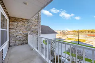 1 Meadows Ln, Yaphank, NY 11980 - Photo 16