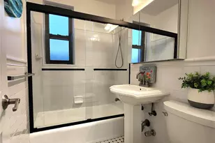 11 Wooleys Ln, Great Neck, NY 11023 - Photo 20