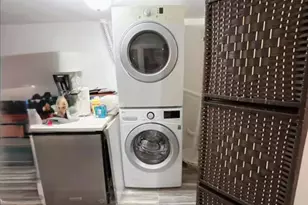 80-07 31st Ave, East Elmhurst, NY 11370 - Photo 10