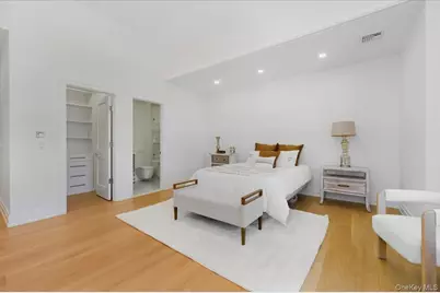 26 Saint Andrews Court, Old Westbury, NY 11568 - Photo 38