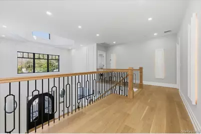 26 Saint Andrews Court, Old Westbury, NY 11568 - Photo 28