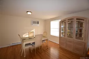 82 Village Cir W, Manorville, NY 11949 - Photo 8