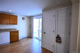 82 Village Cir W, Manorville, NY 11949 - Photo 12