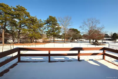 82 Village Circle W, Manorville, NY 11949 - Photo 24