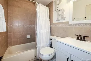 2449 Union Blvd, Islip, NY 11751 - Photo 14