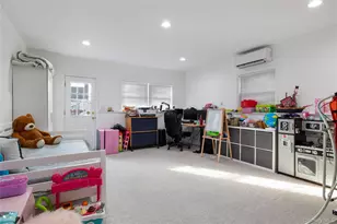 13-52 145th Pl, Whitestone, NY 11357 - Photo 18