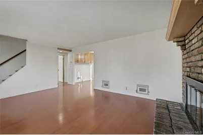 158 Moffitt Boulevard, Islip, NY 11751 - Photo 4