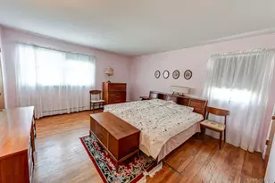 46 Crestwood Dr, Huntington Station, NY 11746 - Photo 14