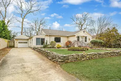 133 Royal Avenue, Flanders, NY 11901 - Photo 2