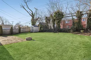 22 Shelter Ln, Levittown, NY 11756 - Photo 14