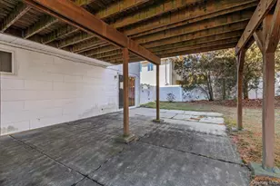 53 Beaumont Dr, Plainview, NY 11803 - Photo 24