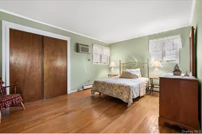 53 Beaumont Drive, Plainview, NY 11803 - Photo 10