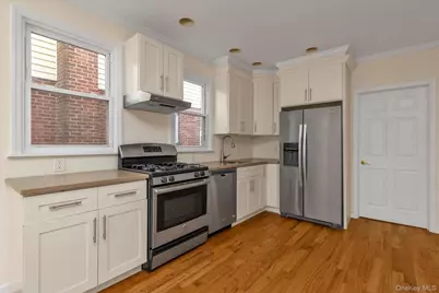 45-32 Utopia Parkway, Flushing, NY 11358 - Photo 10