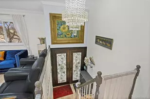 18 South Dr, New Hyde Park, NY 11040 - Photo 10