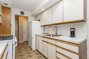 72 Foxwood Cir, Mount Kisco, NY 10549 - Photo 4