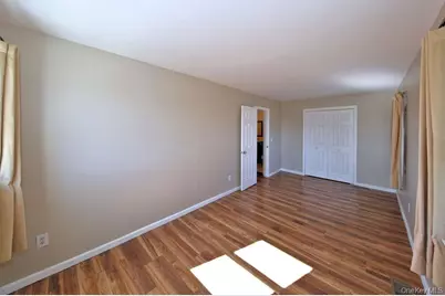 504 Jefferson Avenue #Left, Mamaroneck, NY 10543 - Photo 6