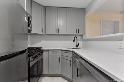 116 Corlies Avenue #2R, Pelham, NY 10803 - Photo 2