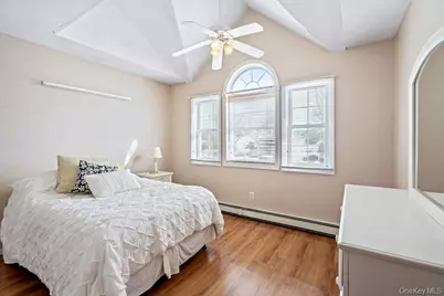 33 Skylark Lane, Levittown, NY 11756 - Photo 36