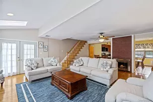 33 Skylark Ln, Levittown, NY 11756 - Photo 22