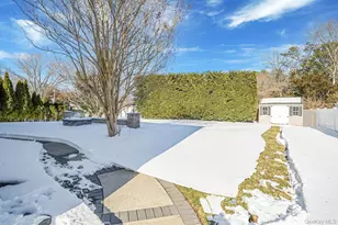 49 Gainsborough Rd, Holbrook, NY 11741 - Photo 4