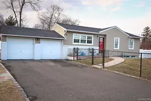 2 Vita Dr, Central Islip, NY 11722 - Photo 2