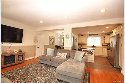 2 Vita Drive, Central Islip, NY 11722 - Photo 6