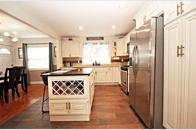 2 Vita Drive, Central Islip, NY 11722 - Photo 8