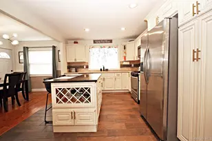 2 Vita Dr, Central Islip, NY 11722 - Photo 8