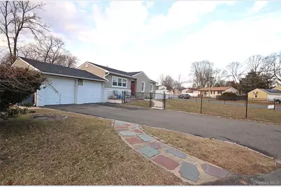 2 Vita Drive, Central Islip, NY 11722 - Photo 36