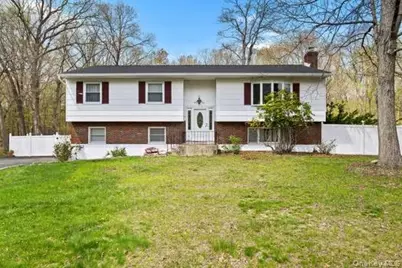 38 Haller Crescent, Spring Valley, NY 10977 - Photo 2
