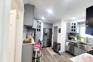 171-28 103rd Rd, Jamaica, NY 11433 - Photo 4