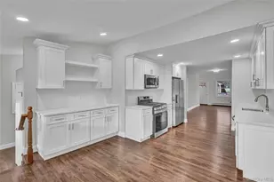 61 Circle Dr, East Northport, NY 11731 - Photo 10