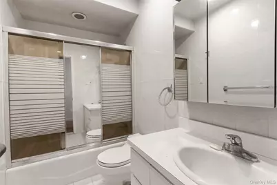 6 Regina Place #1, Yonkers, NY 10703 - Photo 4