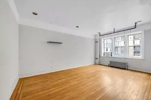 4 Maple Dr, Great Neck, NY 11021 - Photo 6