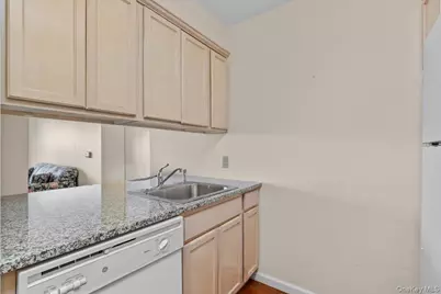 312 Sutton Drive #312, Mount Kisco, NY 10549 - Photo 6