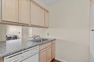 312 Sutton Dr, Mount Kisco, NY 10549 - Photo 6