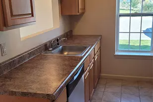 296 Ruth Ct, Middletown, NY 10940 - Photo 2