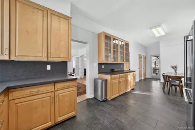 152 Sutton Manor Road, New Rochelle, NY 10801 - Photo 16