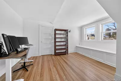 152 Sutton Manor Road, New Rochelle, NY 10801 - Photo 32