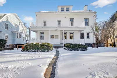 152 Sutton Manor Road, New Rochelle, NY 10801 - Photo 2